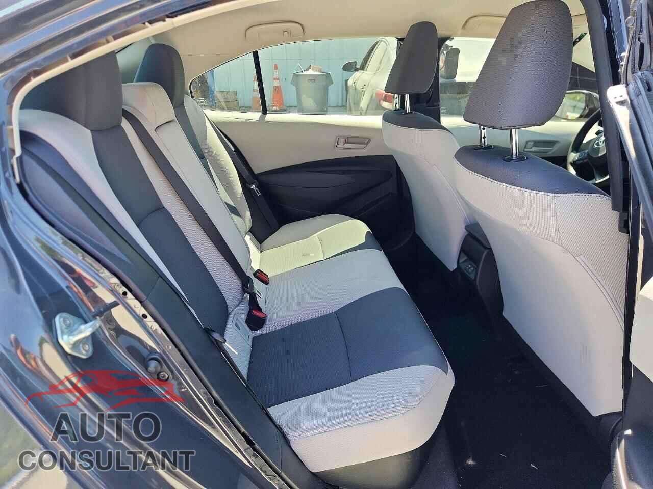 TOYOTA COROLLA 2024 - JTDBCMFE0R3058129