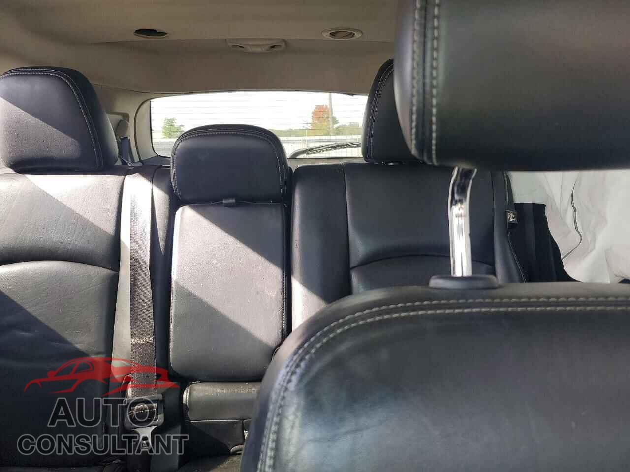 DODGE JOURNEY 2017 - 3C4PDCGG6HT563334