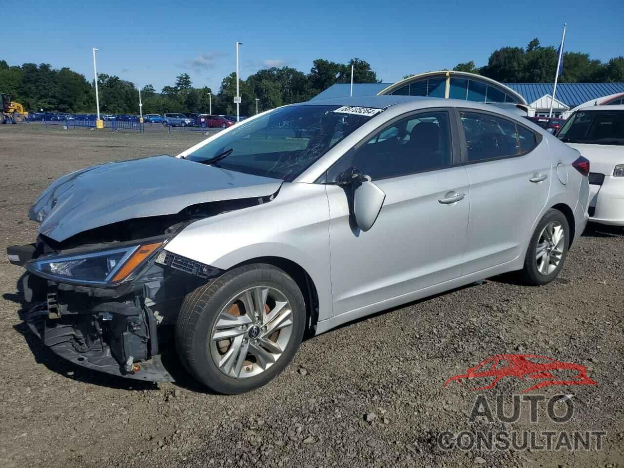 HYUNDAI ELANTRA 2019 - 5NPD84LF4KH429021