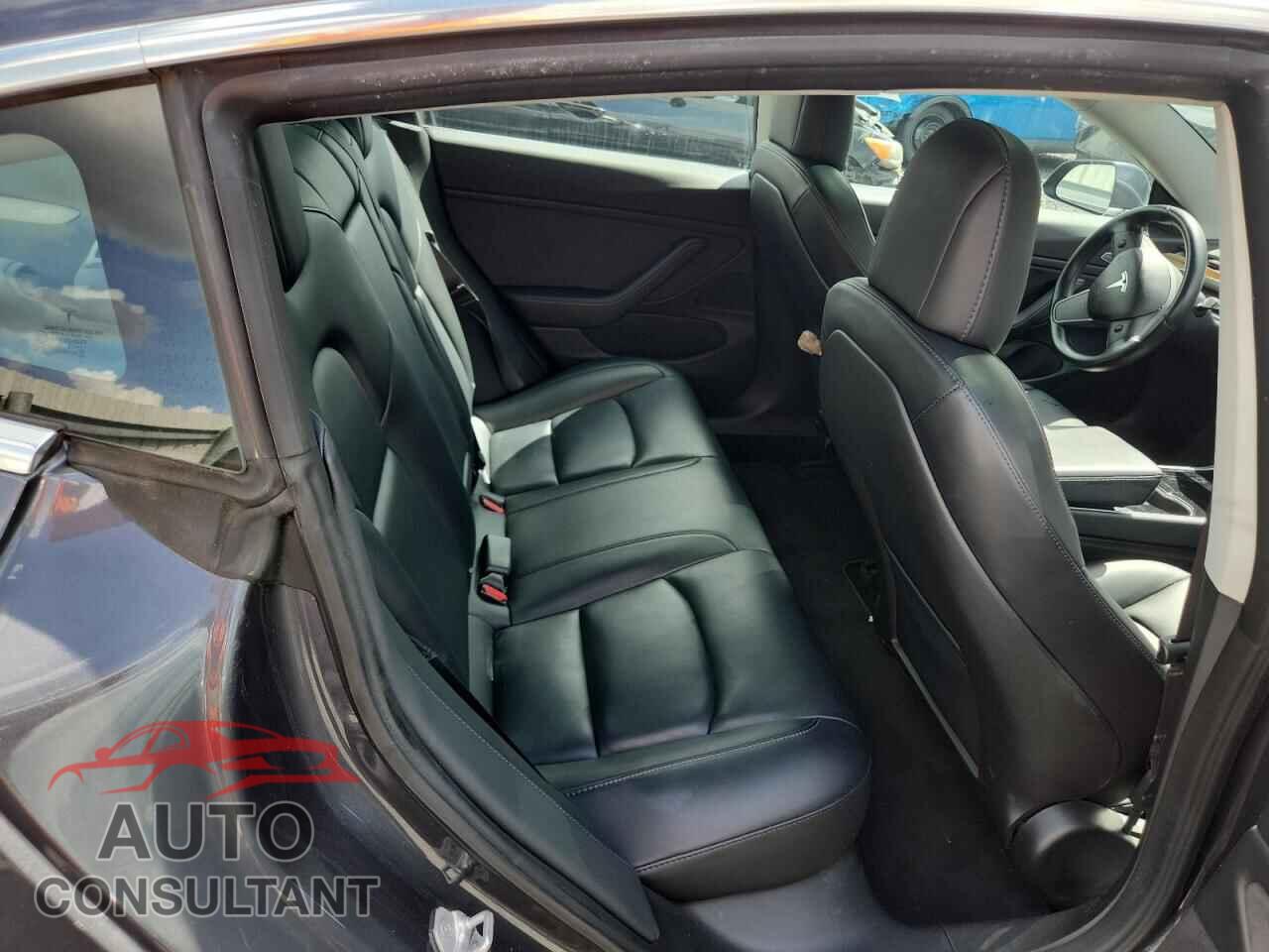 TESLA MODEL 3 2018 - 5YJ3E1EB4JF128551