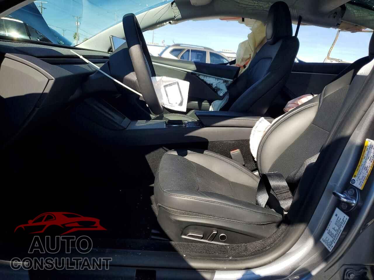 TESLA MODEL 3 2025 - 5YJ3E1EA6SF885542