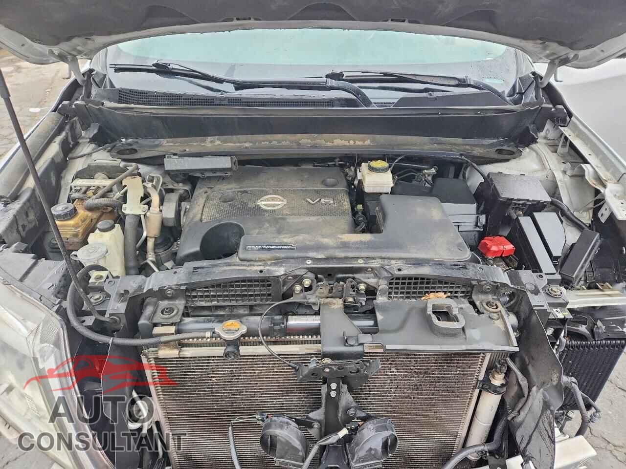 NISSAN PATHFINDER 2015 - 5N1AR2MN2FC708832