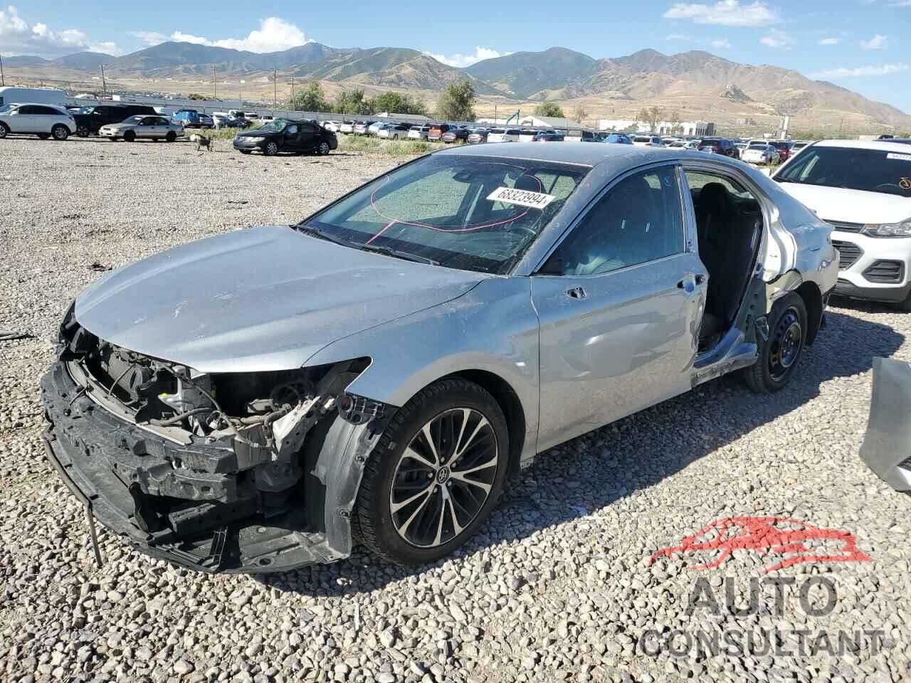 TOYOTA CAMRY 2018 - 4T1B11HK4JU104871