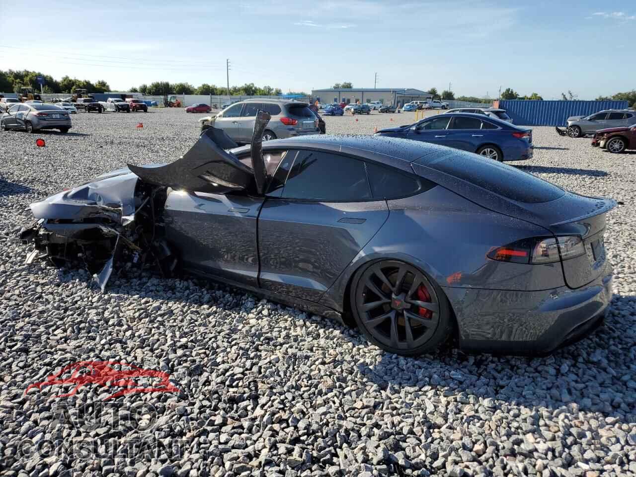TESLA MODEL S 2023 - 5YJSA1E62PF519720