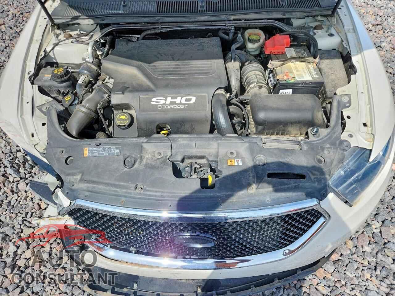 FORD TAURUS 2015 - 1FAHP2KT4FG174838
