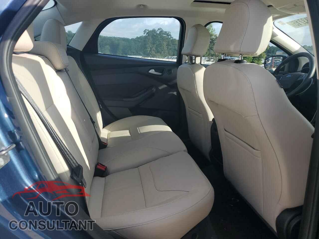 FORD FOCUS 2018 - 1FADP3J2XJL294656
