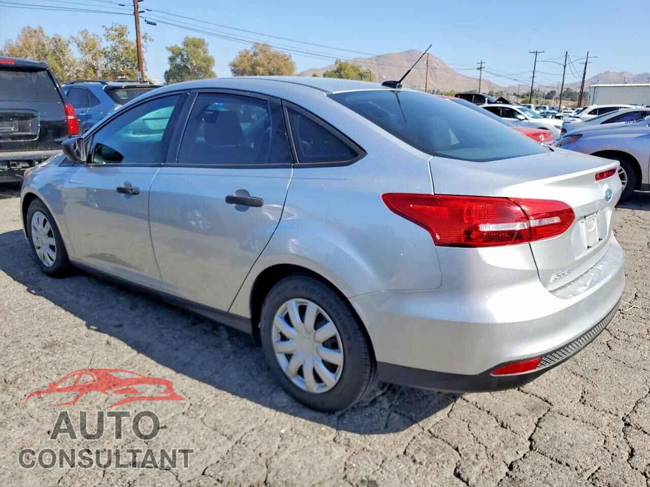 FORD FOCUS 2017 - 1FADP3E26HL343940