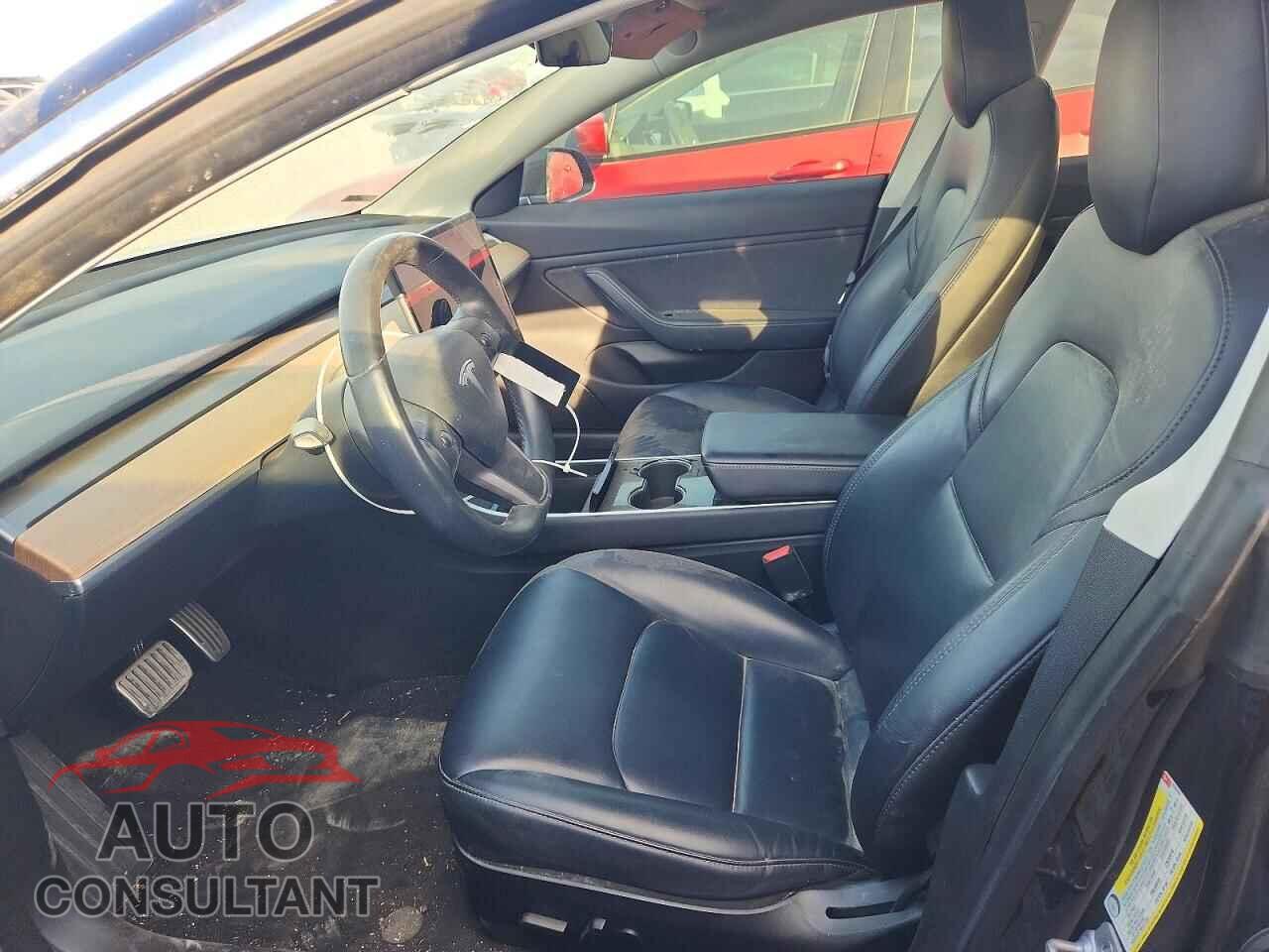 TESLA MODEL 3 2018 - 5YJ3E1EA0JF070283
