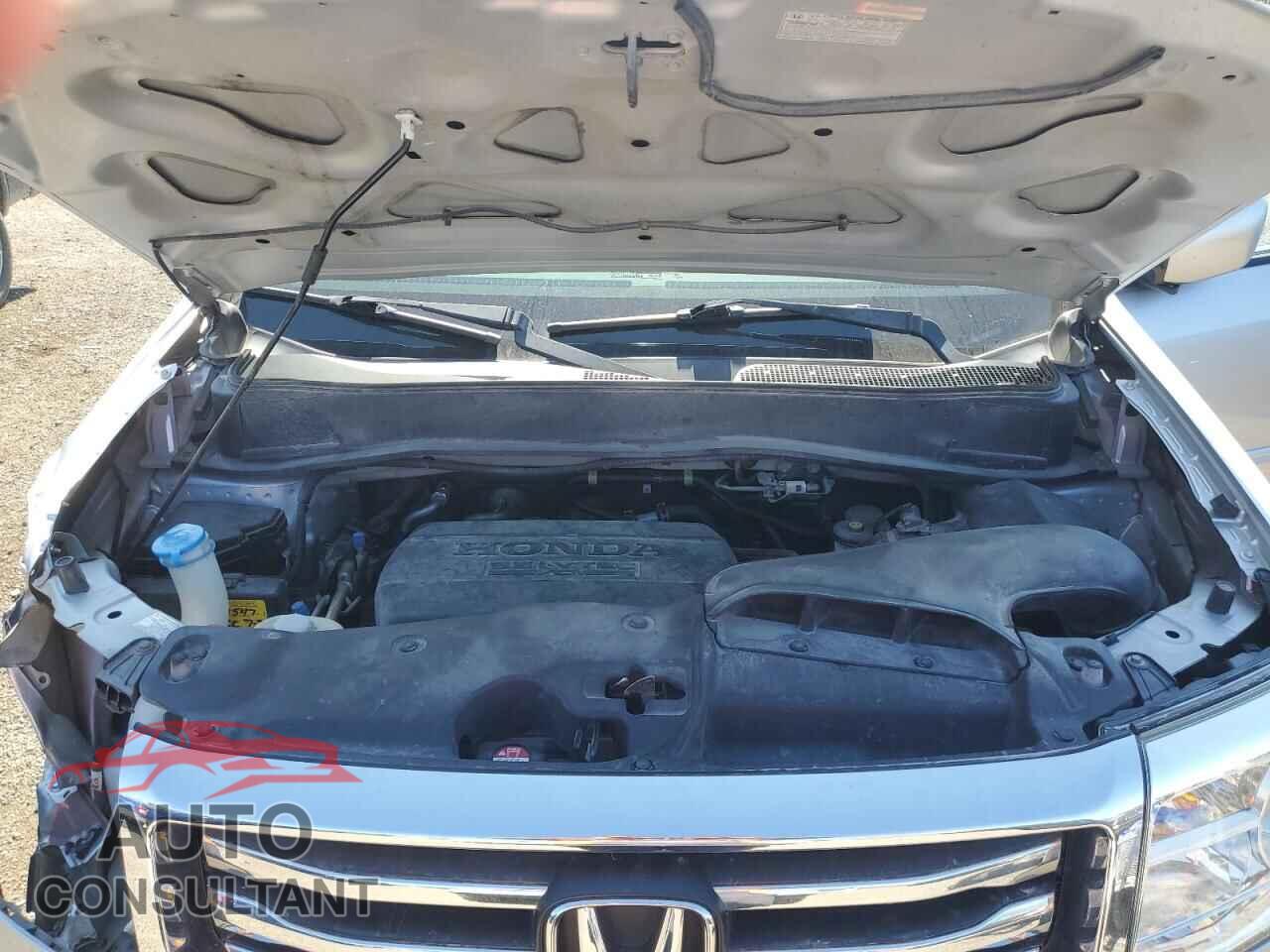 HONDA PILOT 2013 - 5FNYF4H61DB076237