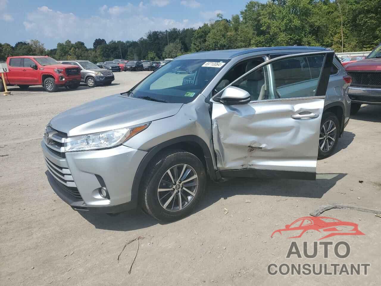 TOYOTA HIGHLANDER 2019 - 5TDJZRFH3KS570411