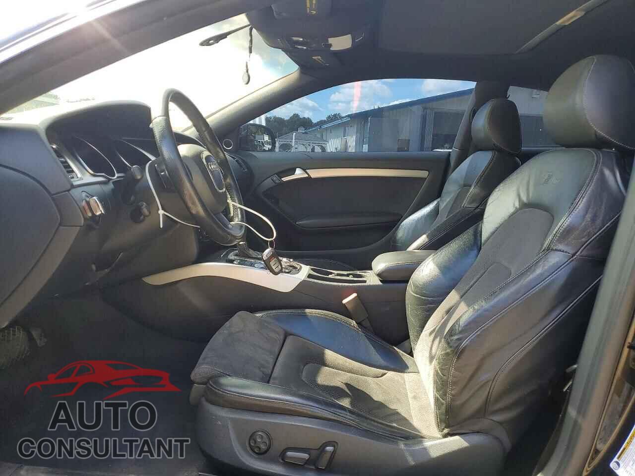 AUDI A5 2011 - WAUWFAFR1BA008722