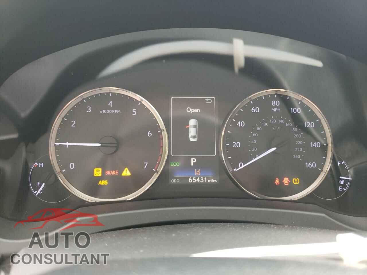 LEXUS IS 2017 - JTHBA1D24H5051876