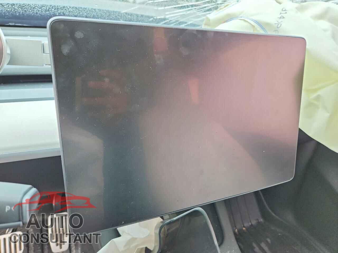 TESLA MODEL Y 2023 - 7SAYGDEEXPF672396