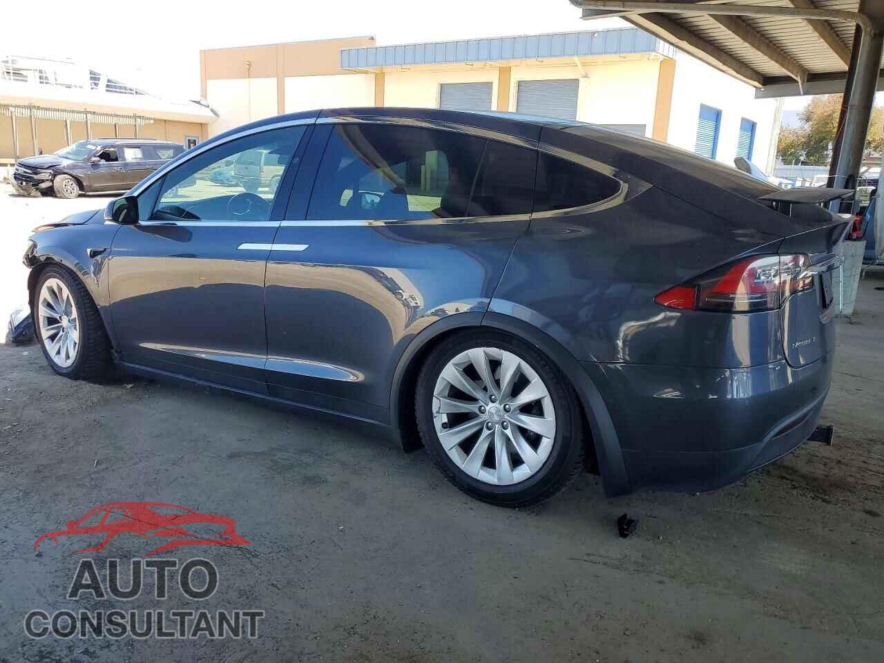 TESLA MODEL X 2017 - 5YJXCBE27HF044392