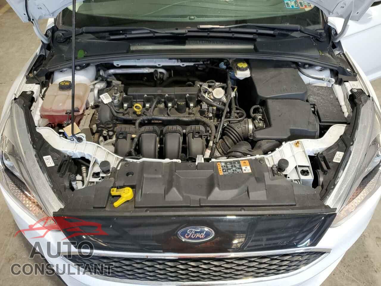 FORD FOCUS 2017 - 1FADP3K26HL323580