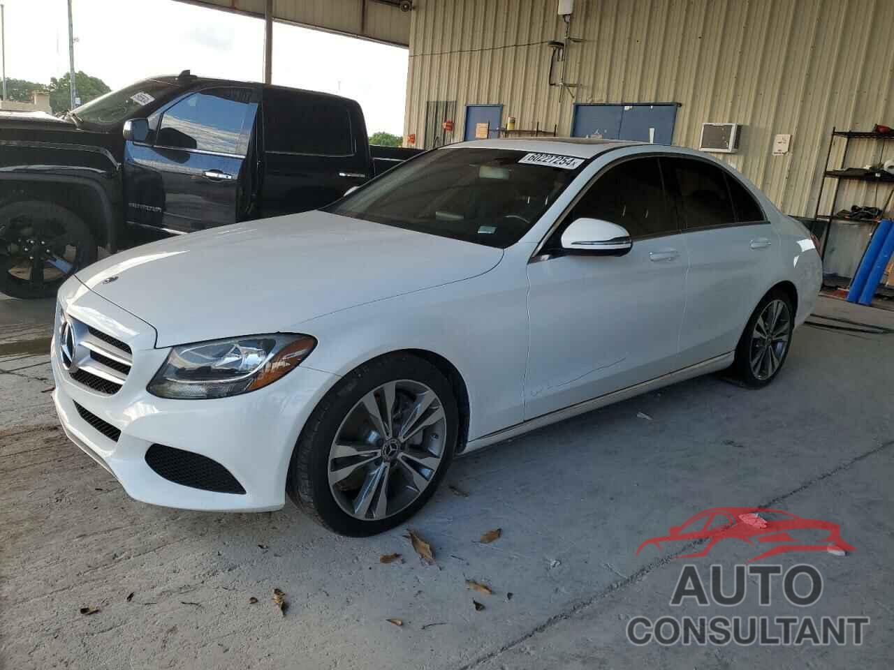 MERCEDES-BENZ C-CLASS 2018 - 55SWF4JB3JU276562