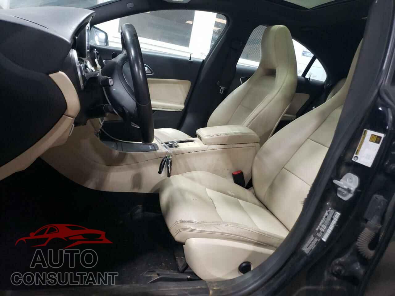 MERCEDES-BENZ CLA-CLASS 2015 - WDDSJ4EB5FN175417