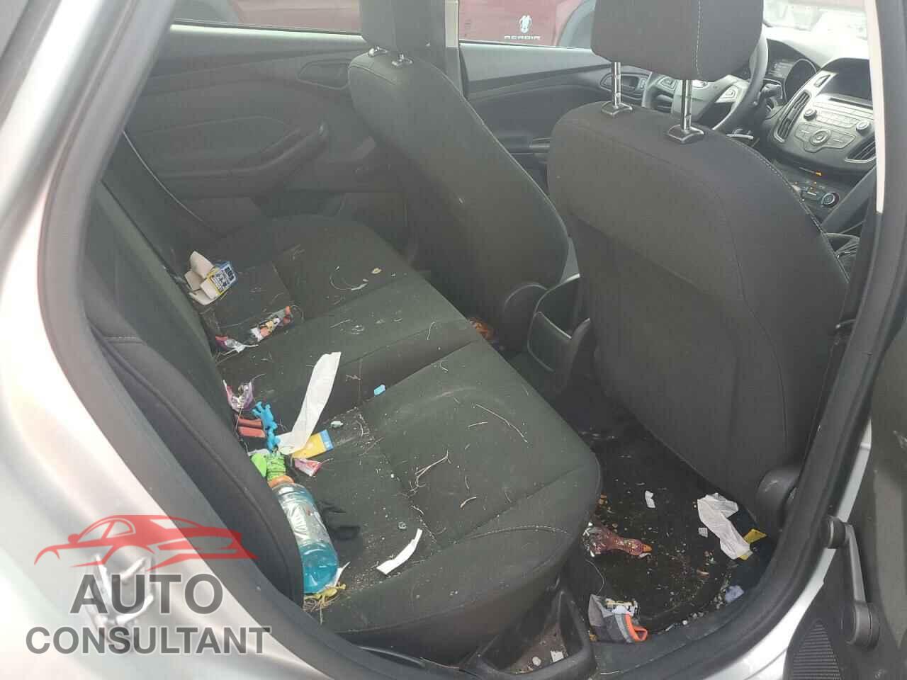 FORD FOCUS 2016 - 1FADP3E25GL208592