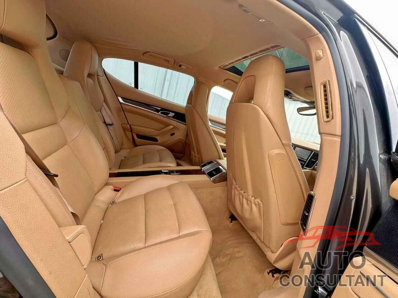 PORSCHE PANAMERA 2015 - WP0AA2A79FL001552