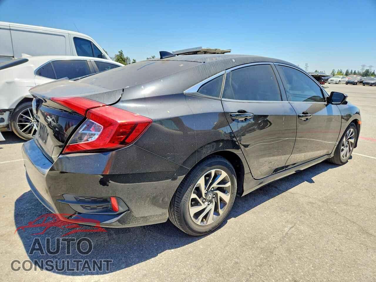 HONDA CIVIC 2018 - 2HGFC2F73JH500458