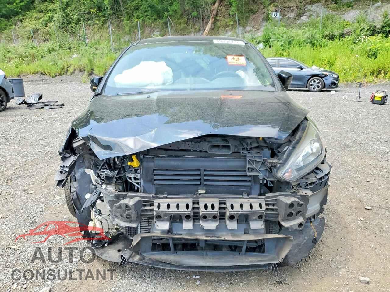 FORD FOCUS 2016 - 1FADP3L99GL224357