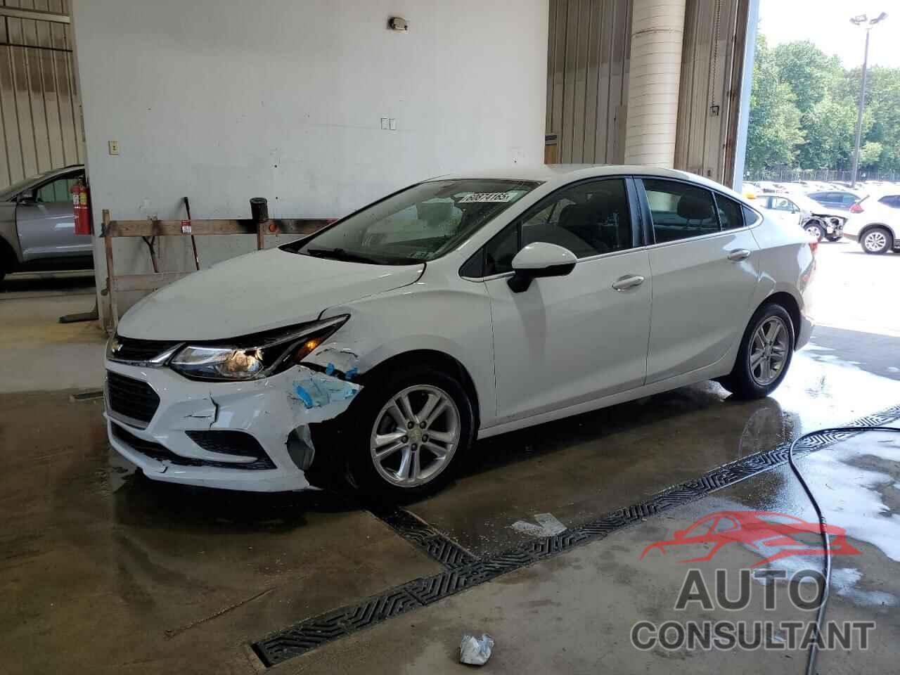 CHEVROLET CRUZE 2017 - 1G1BE5SM5H7200391
