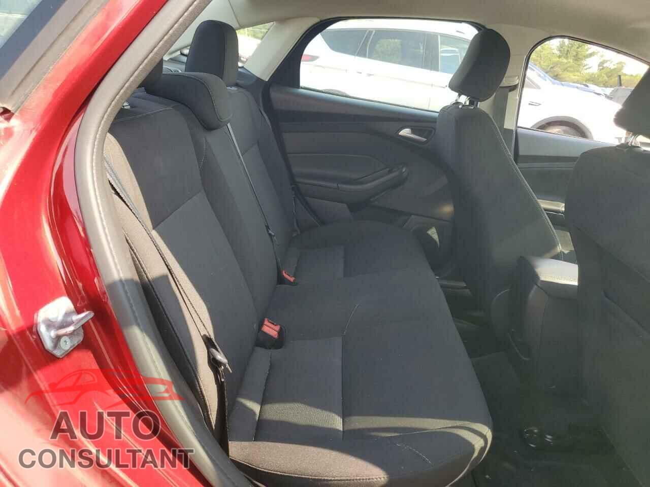 FORD FOCUS 2017 - 1FADP3FE1HL289097