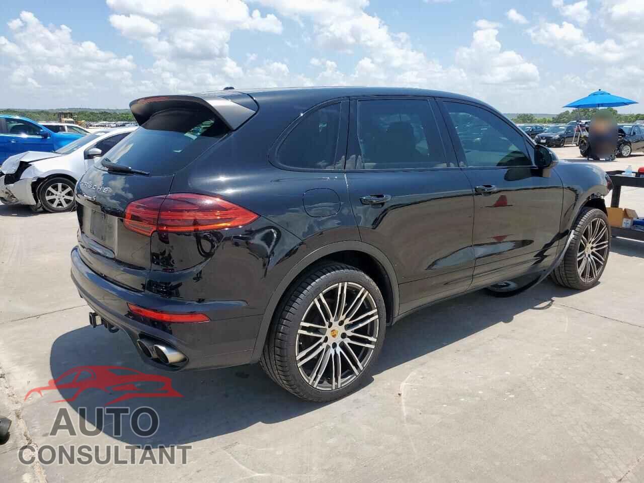 PORSCHE CAYENNE 2018 - WP1AB2A29JLA61128