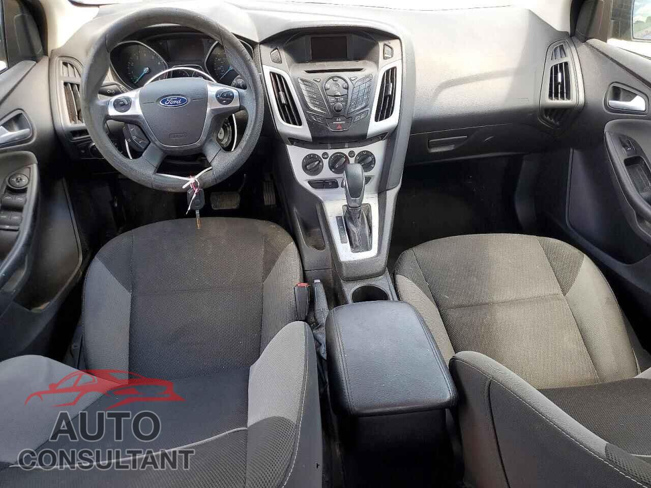 FORD FOCUS 2014 - 1FADP3F2XEL443033