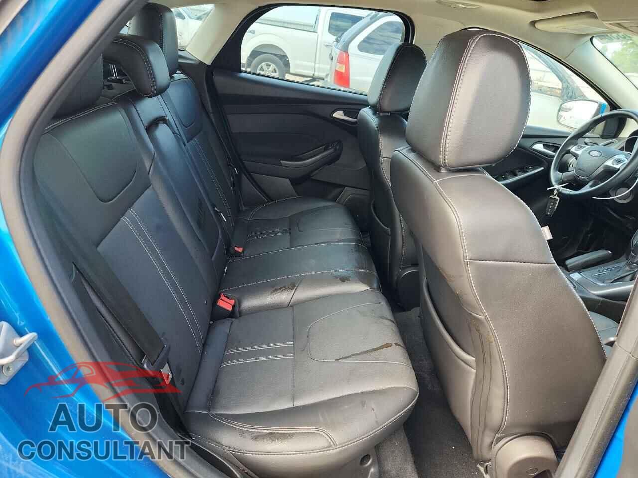FORD FOCUS 2014 - 1FADP3N21EL198009
