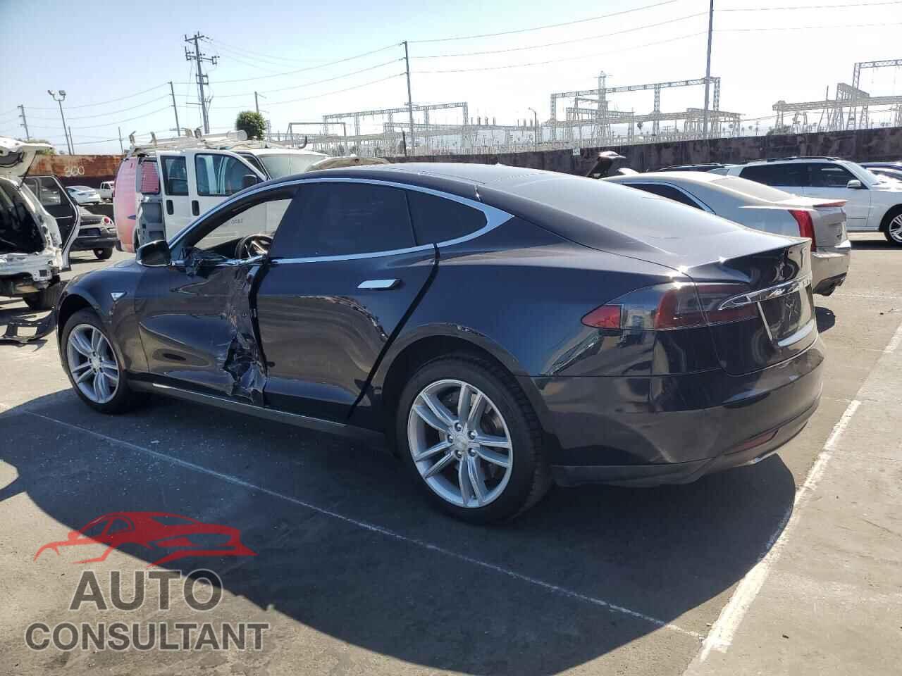 TESLA MODEL S 2015 - 5YJSA1S17FF081414