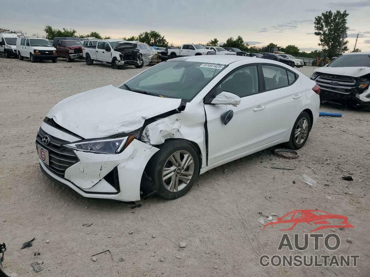 HYUNDAI ELANTRA 2019 - 5NPD84LF4KH430444
