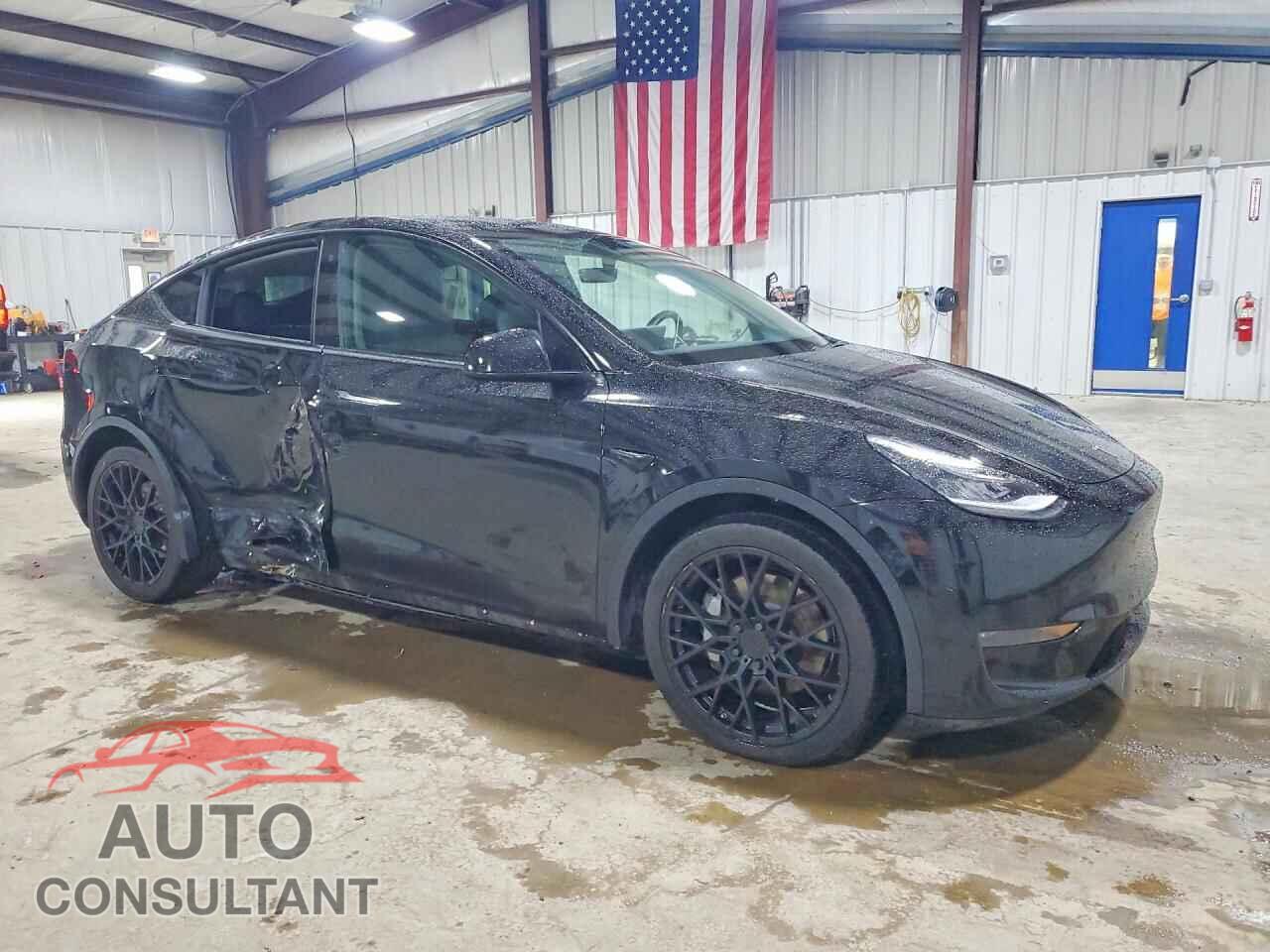 TESLA MODEL Y 2021 - 5YJYGDEE4MF060171