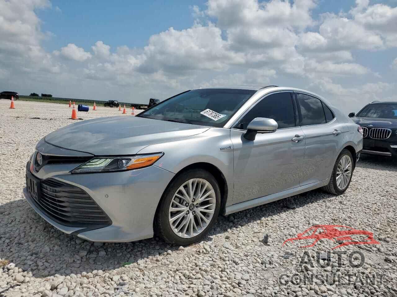 TOYOTA CAMRY 2018 - 4T1B21HK0JU001699
