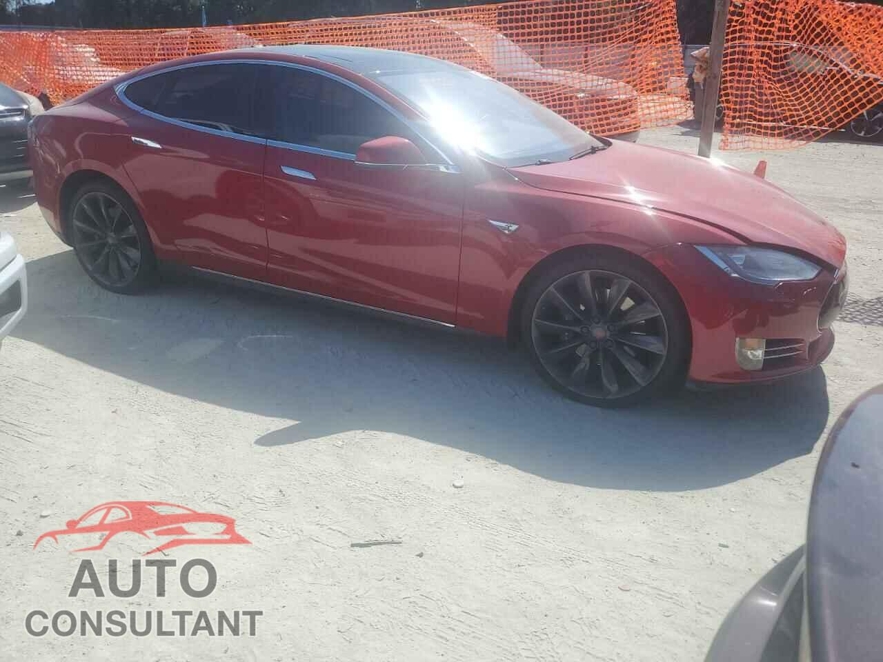 TESLA MODEL S 2014 - 5YJSA1H19EFP27946