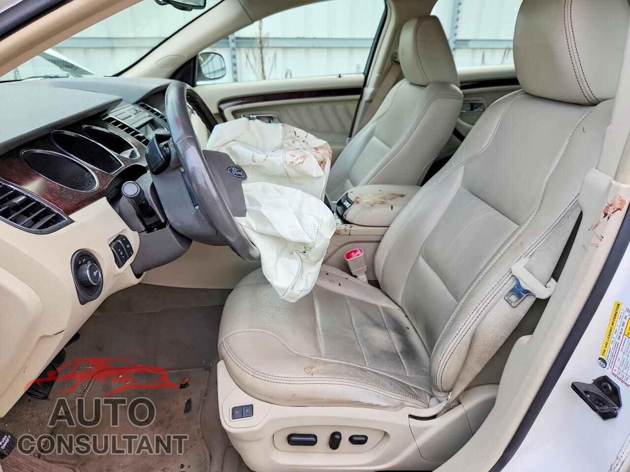 FORD TAURUS 2010 - 1FAHP2FW6AG117540