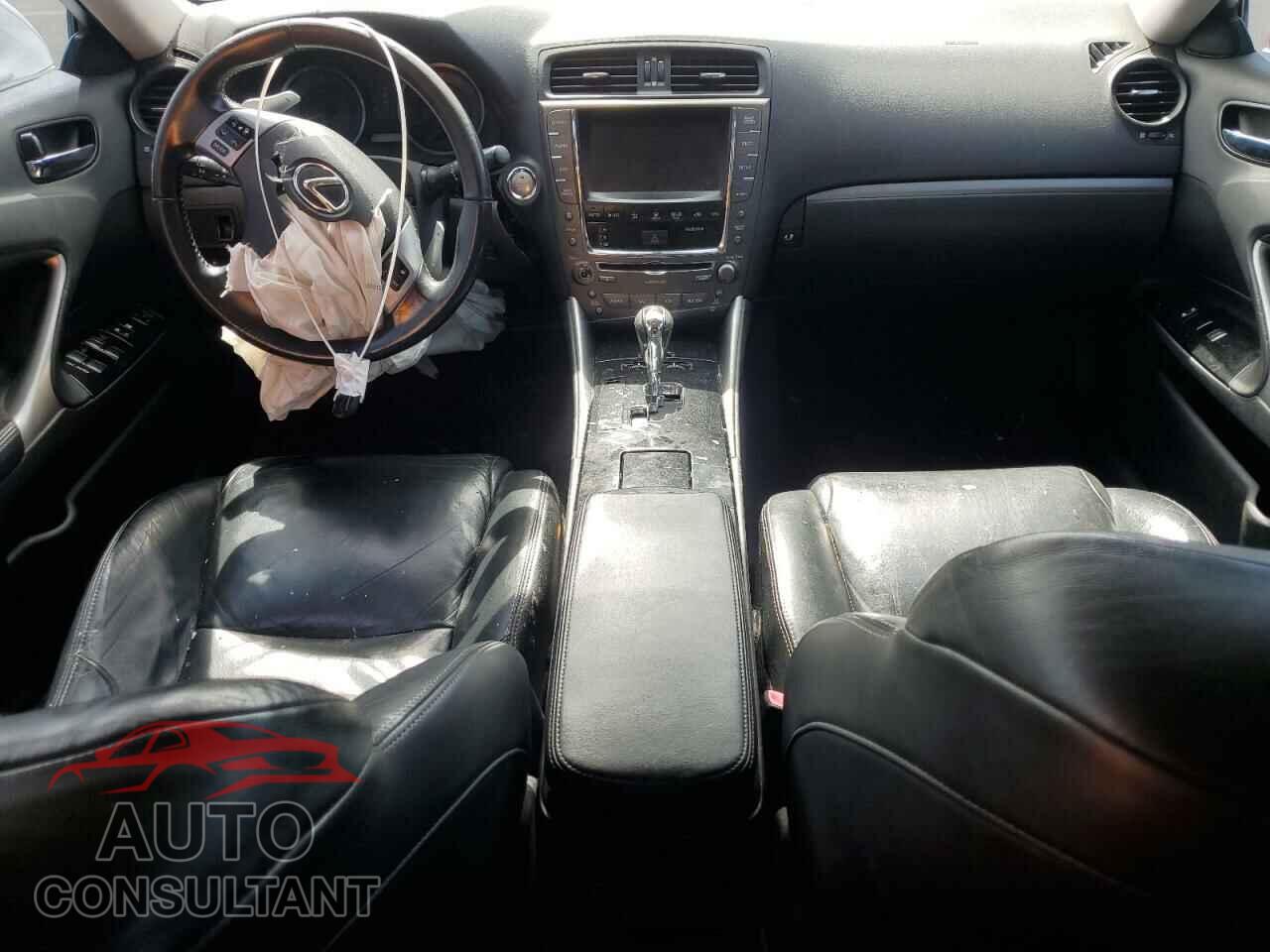 LEXUS IS 2011 - JTHCF5C24B5046196