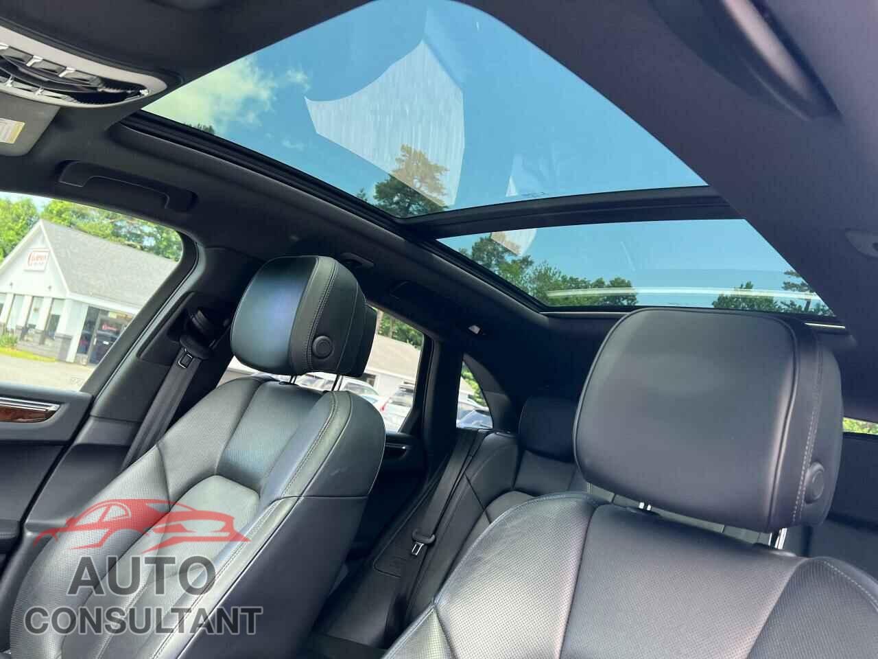 PORSCHE MACAN 2015 - WP1AB2A51FLB53576