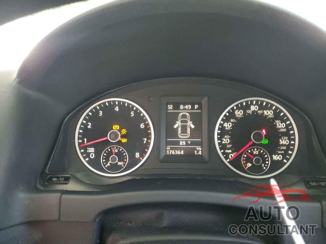VOLKSWAGEN TIGUAN 2015 - WVGBV7AX0FW607094