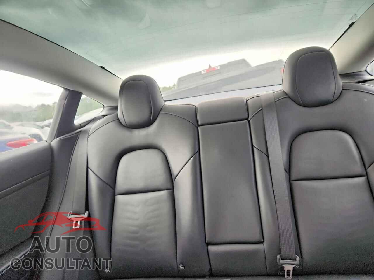 TESLA MODEL 3 2023 - 5YJ3E1EA1PF655706
