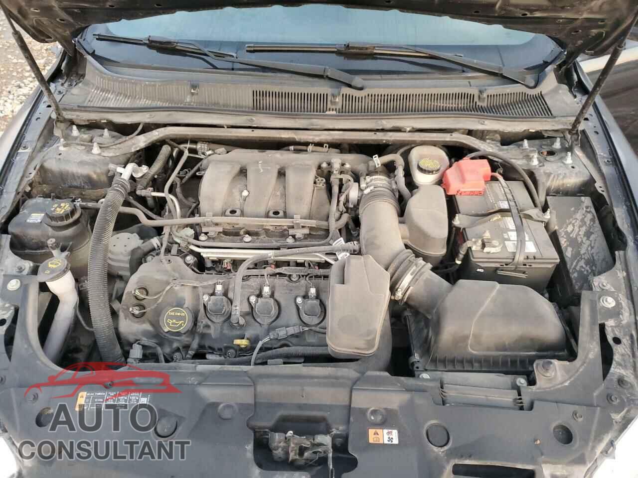 FORD TAURUS 2017 - 1FAHP2E82HG125938