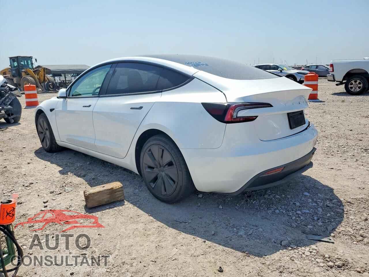 TESLA MODEL 3 2025 - 5YJ3E1EA2SF883058