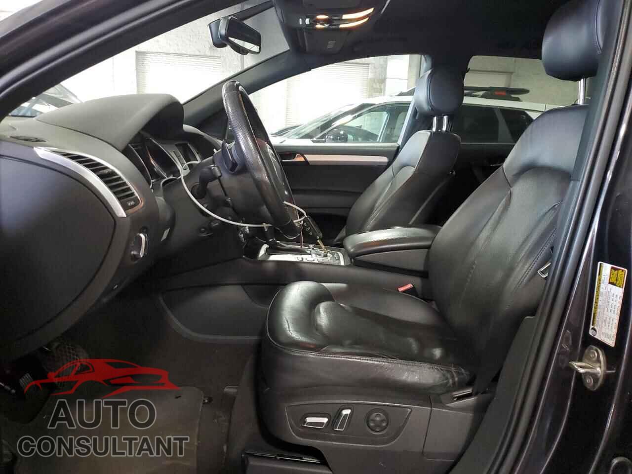 AUDI Q7 2011 - WA1WMAFE4BD002184