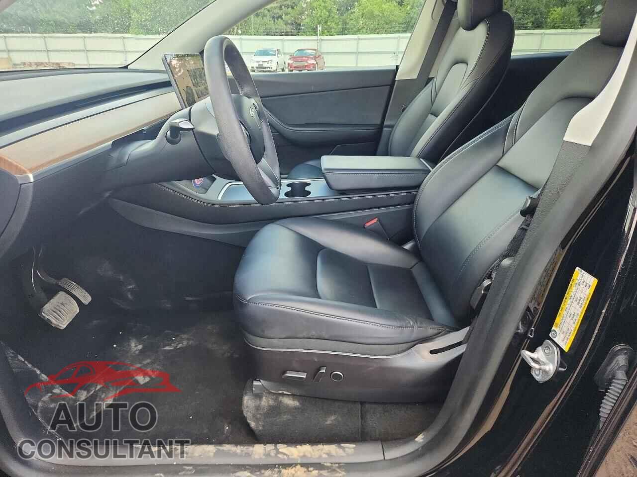 TESLA MODEL Y 2022 - 7SAYGDEE2NF427749