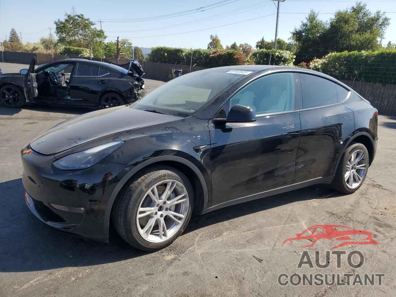 TESLA MODEL Y 2023 - 7SAYGDEE8PF744132