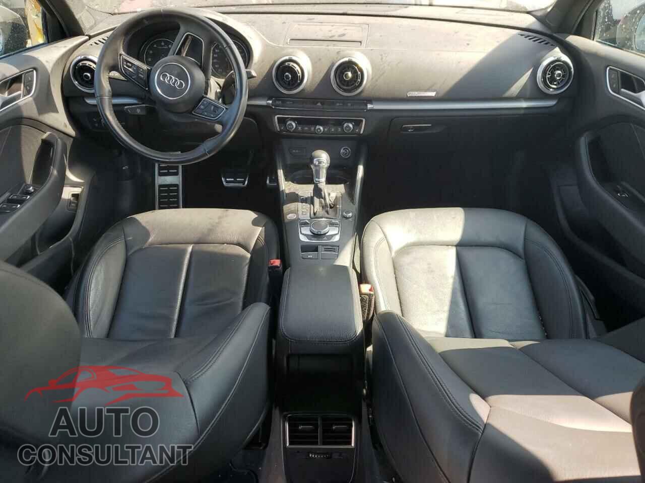 AUDI A3 2019 - WAUAUGFF9KA101044