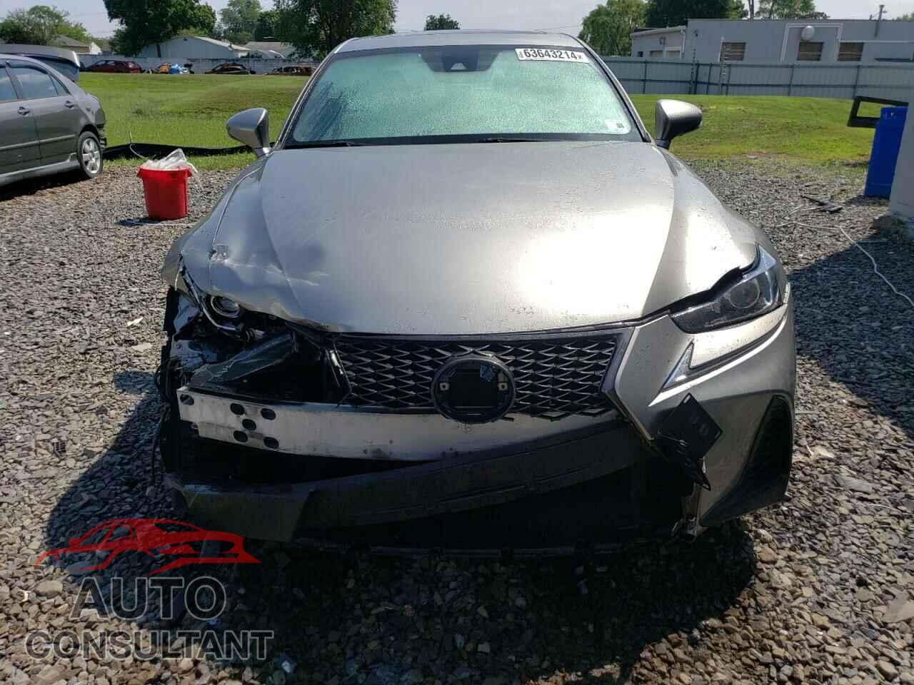 LEXUS IS 2019 - JTHC81D29K5037110