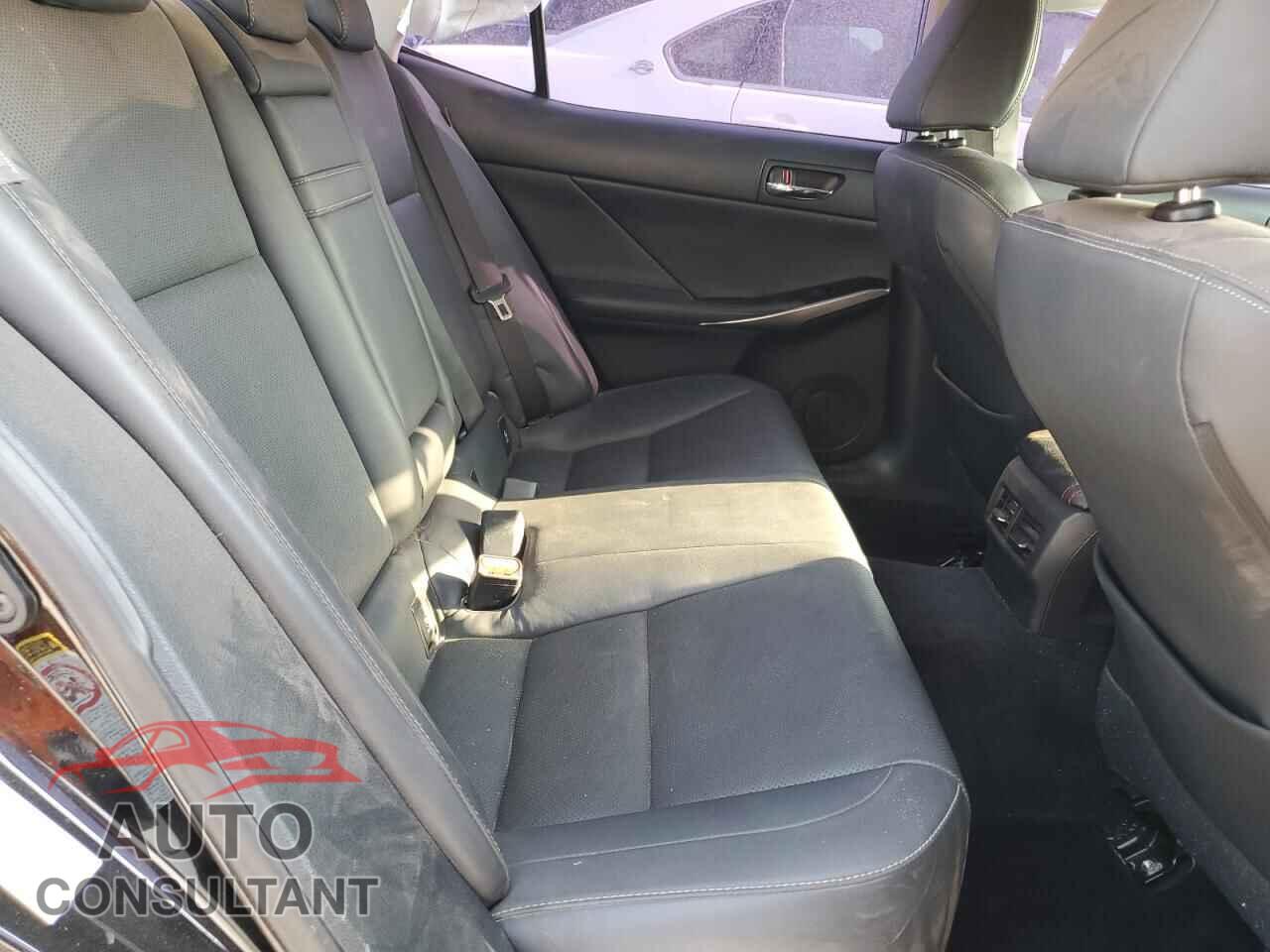 LEXUS IS 2014 - JTHBF1D25E5030046