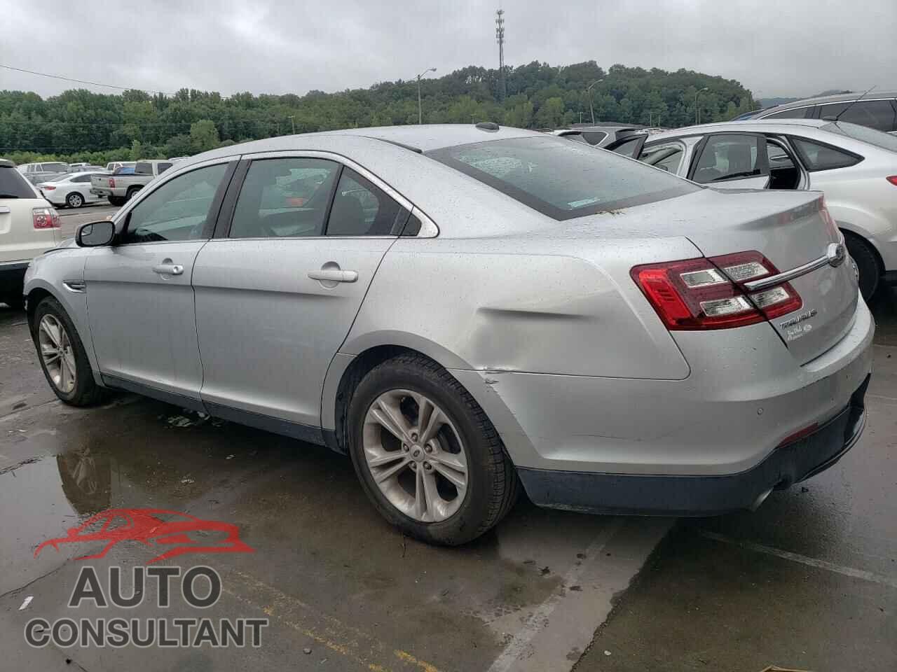 FORD TAURUS 2017 - 1FAHP2E88HG112580