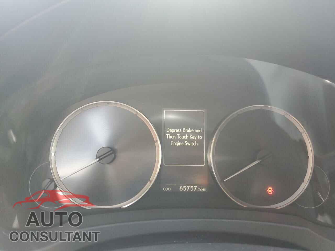 LEXUS IS 2020 - JTHAA1D2XL5102317